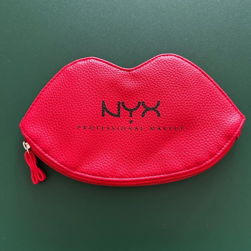 NYX Retractable Lip Liners with Makeup Bag